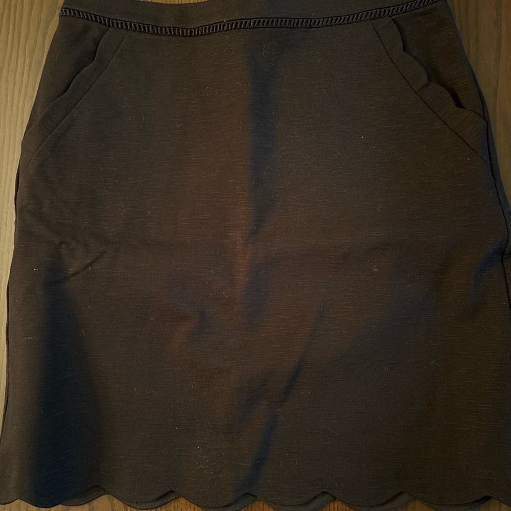 Skies Are Blue Black Scallop-Hem Mini Skirt